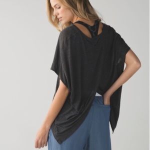Lululemon devout tee. Charcoal size 6